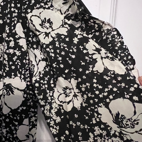 Women's Printed Balloon Long Sleeve Blouse - Who What Wear Medium - Picture 5 of 7